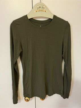 Cuddl Duds Women's Olive Long-Sleeve Crewneck Underlayer Top
